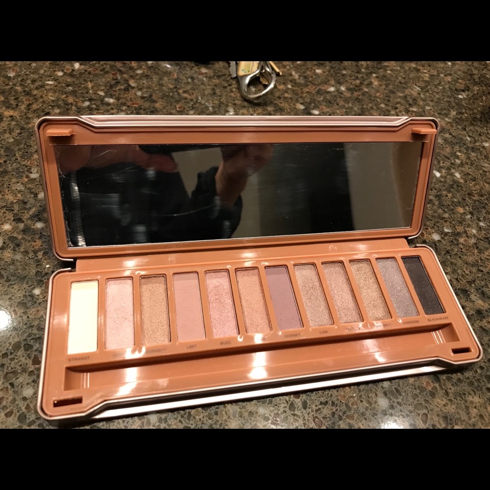 Urban Decay Naked 3 Eyeshadow Palette